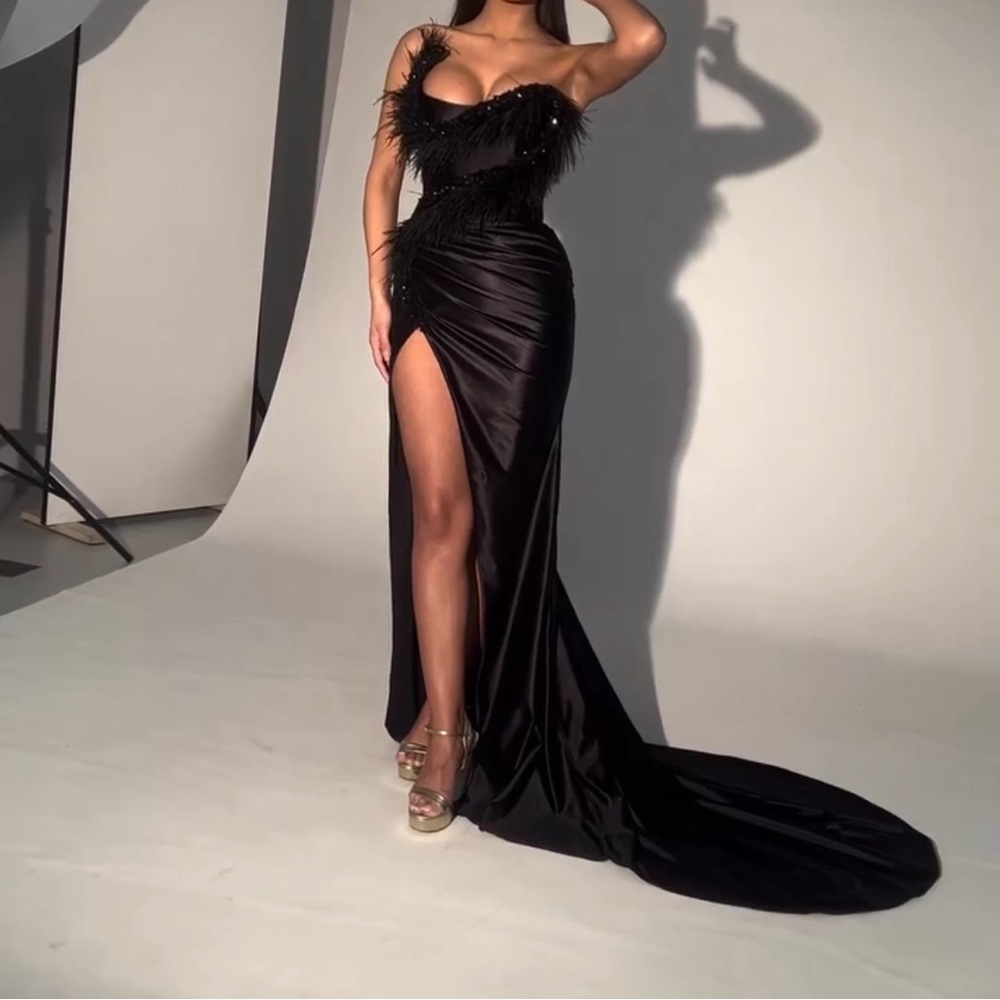 Elegant Black Evening Gown